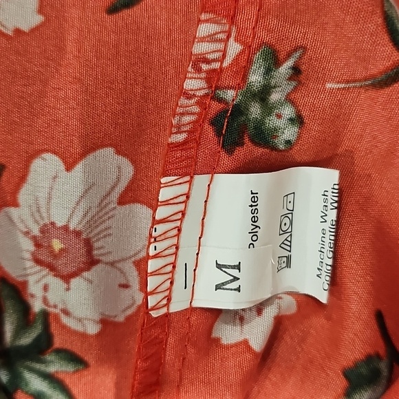 Shein floral bell sleeve rushed bust mini dress. Size M - Picture 8 of 9